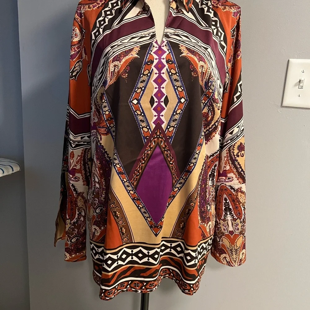 Chico’s Blouse size 2( fits L) - Picture 6 of 10